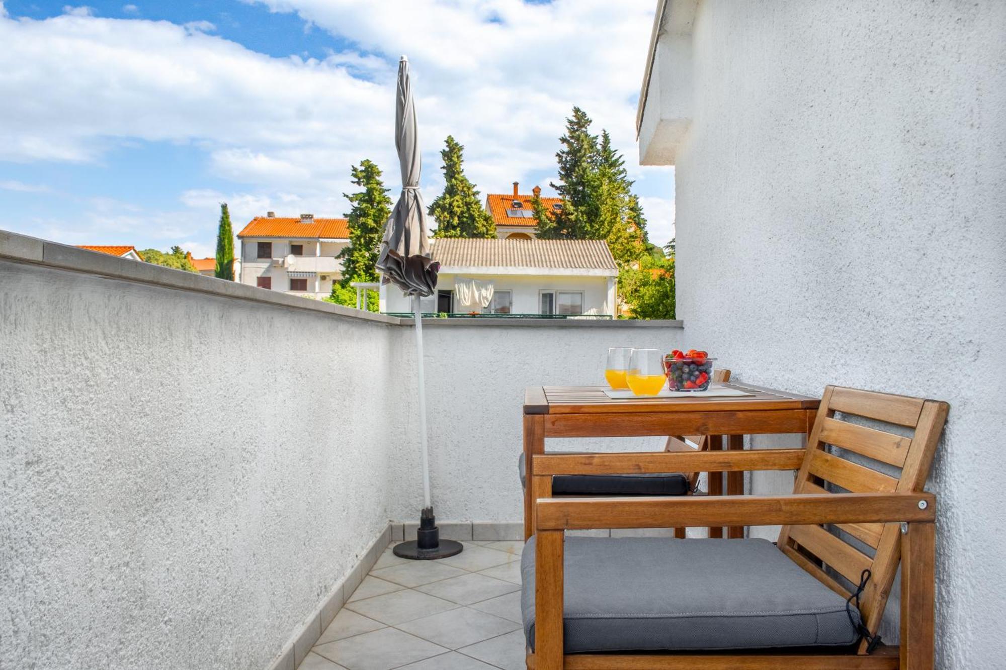 Seaside Apartments Petar Krk Town Exterior foto